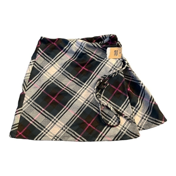 NWT Madden NYC Plaid Wrap Mini Skirt Size XS  #G12 - Picture 1 of 3
